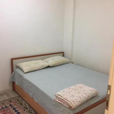 Apartamento Sarimsakli Meydaninda Denize 0 1+1 Esyali Ayvalı